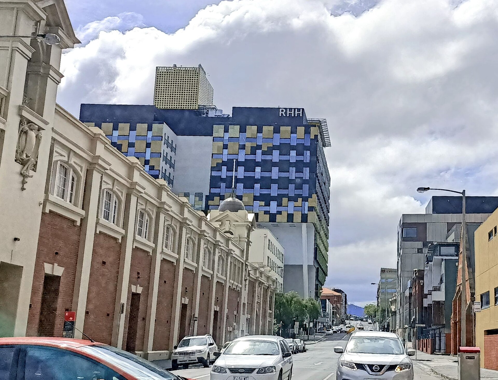 Digital Tools Reshape Daily Routines for Tasmania Residents