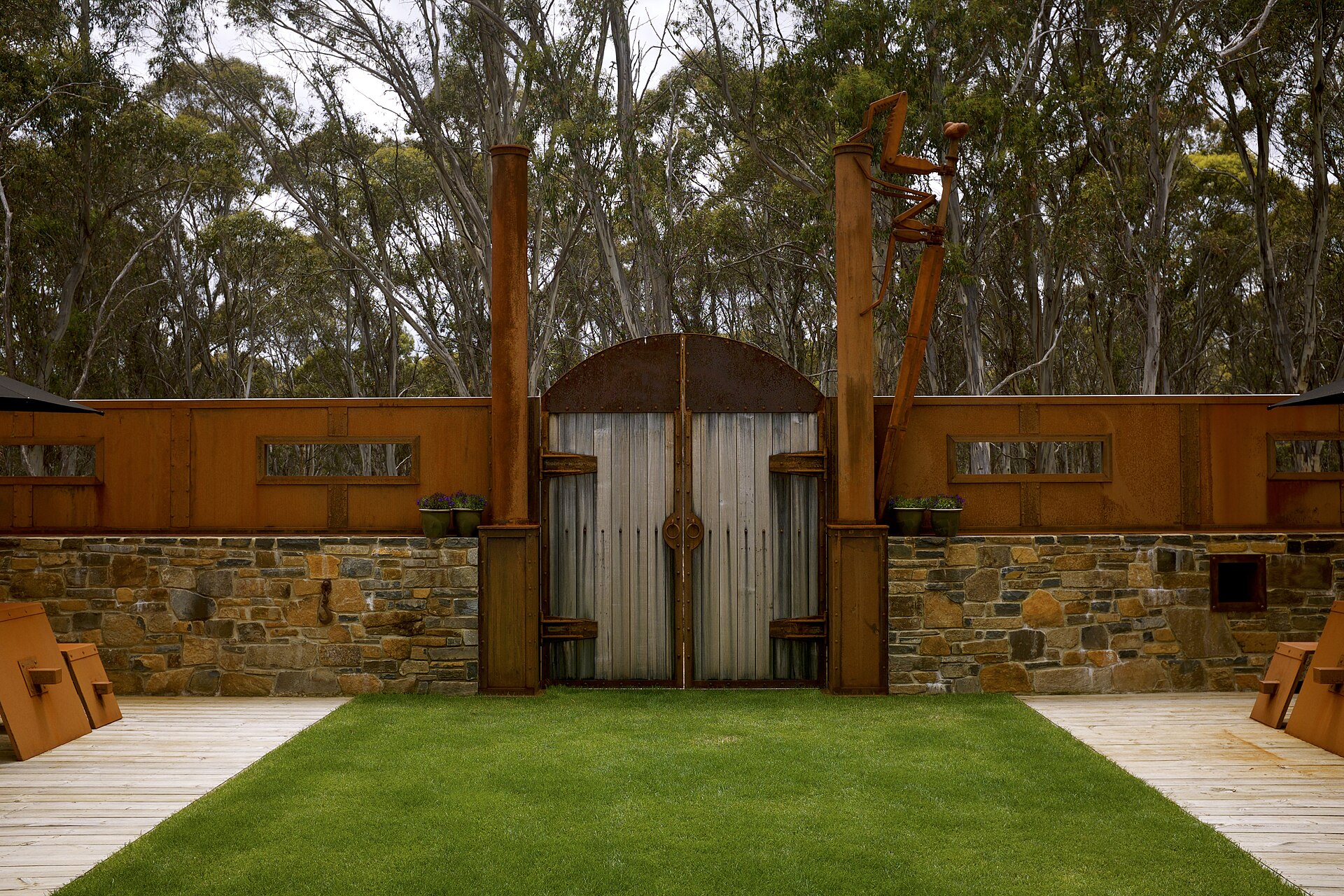 Tasmanian renters face difficult choices as lease expiries collide with tight housing supply