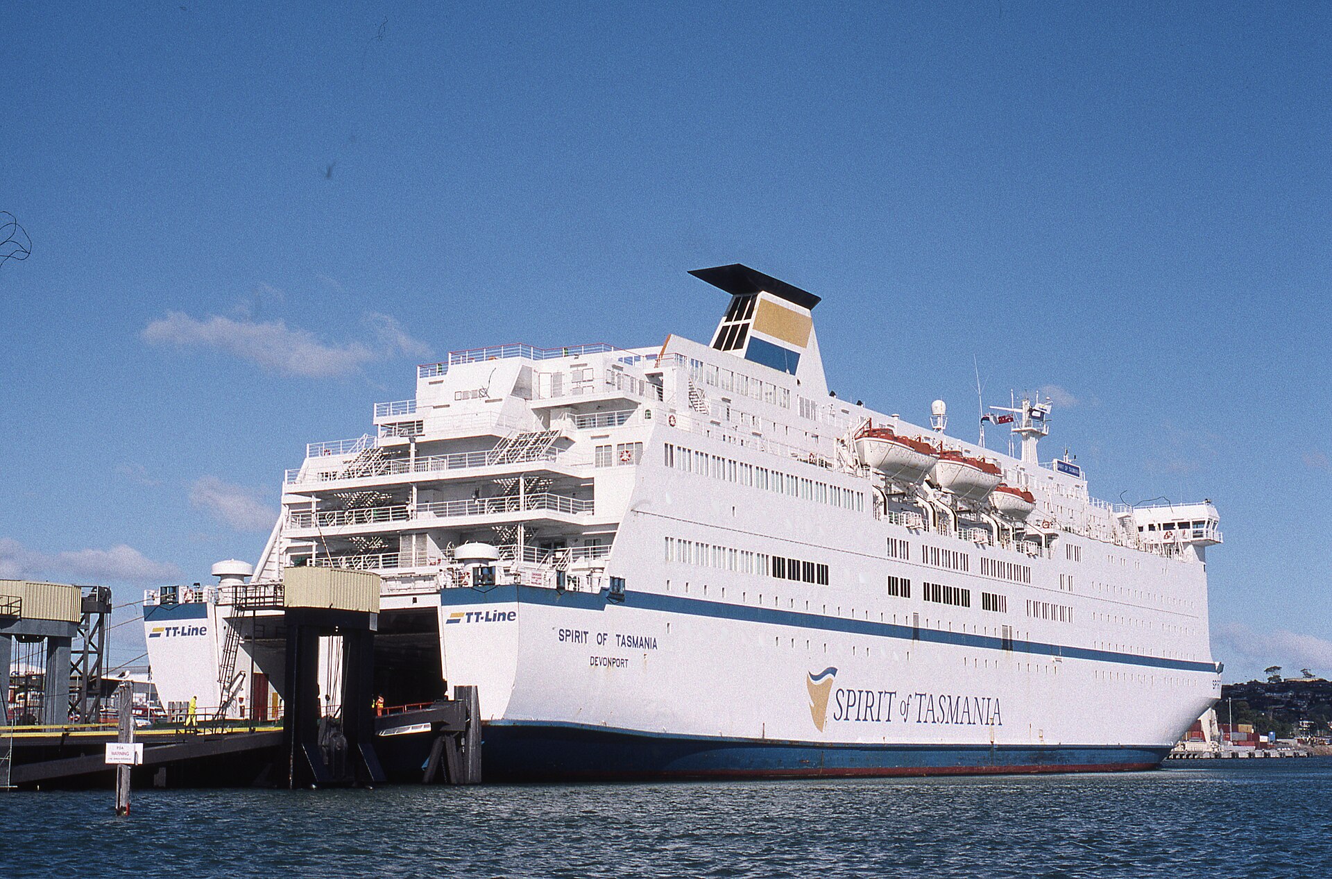 Tasmania Officials Chart Course for Climate Action Beyond Marinus Link