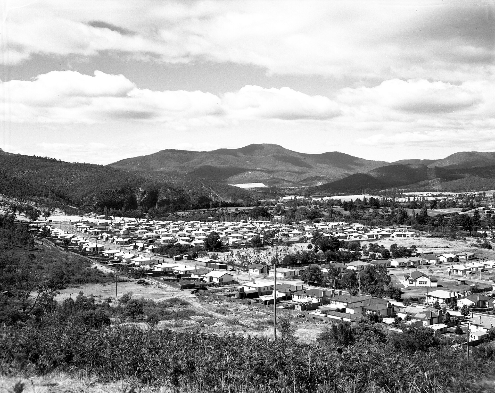 Tasmania's Fire Services Face Funding Crisis as Response Times Spike