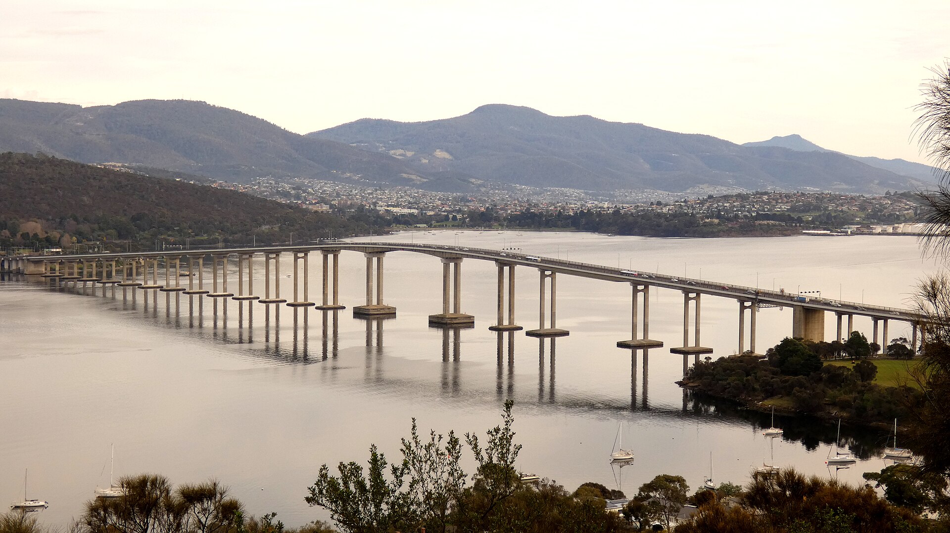 Fintech Banking Transforms How Tasmanians Manage Money Daily