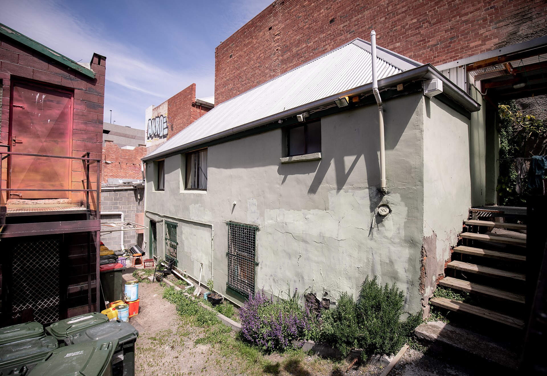 Tasmania's Public Photo Archive Contains Thousands of Costly Duplicate Images