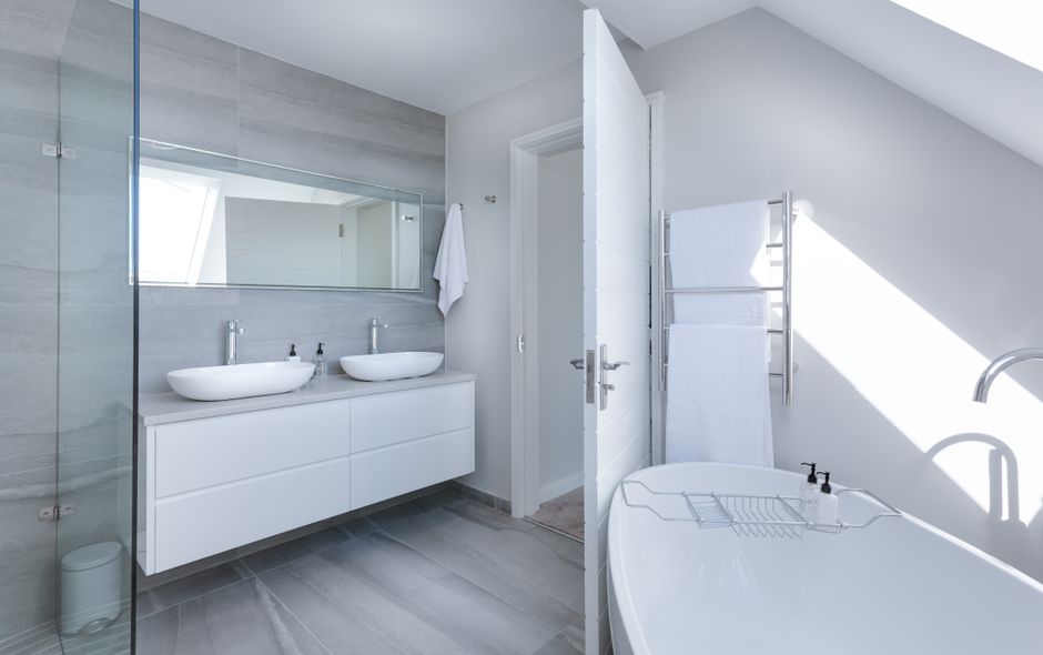 Bathroom Renovation Cost Tasmania 2026, Budget to Luxury Prices, Heated Floors, No Gas Network and TAS Bathroom Renovation Costs